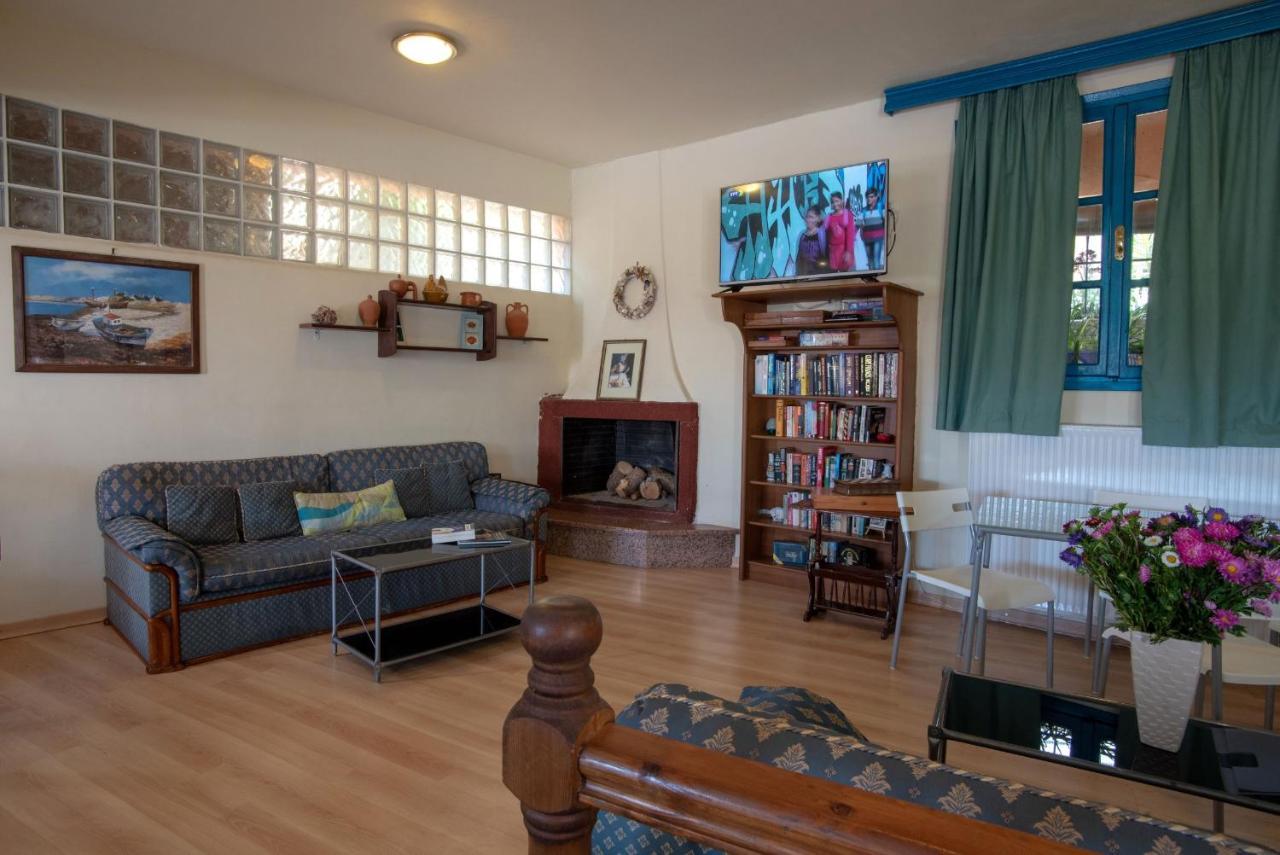 Kleoni Club Apartments Толон Экстерьер фото
