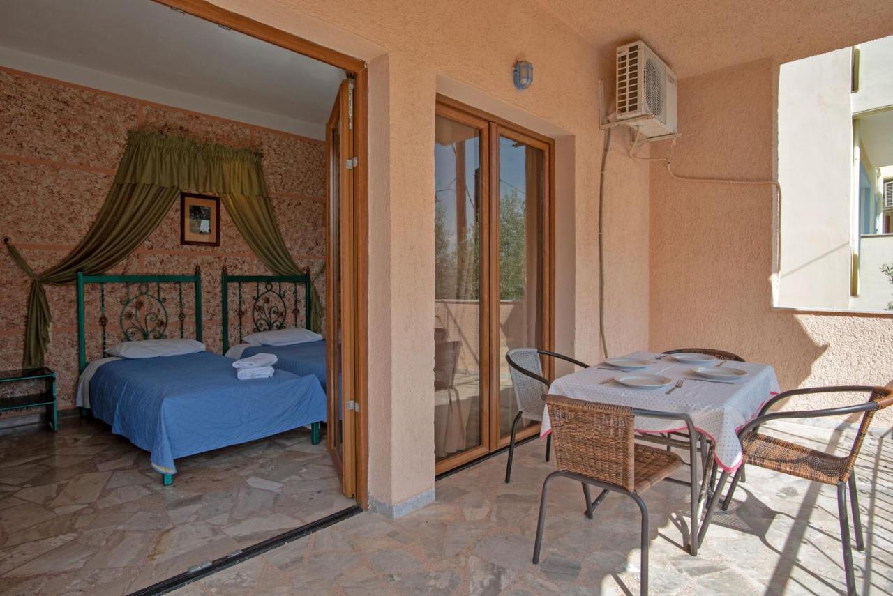 Kleoni Club Apartments Толон Экстерьер фото