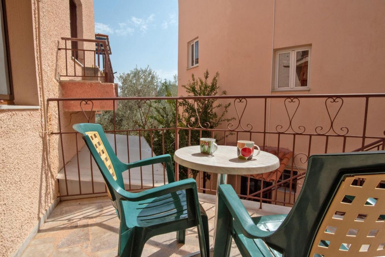 Kleoni Club Apartments Толон Экстерьер фото