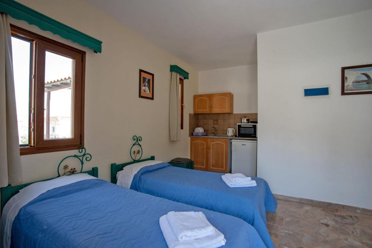 Kleoni Club Apartments Толон Экстерьер фото