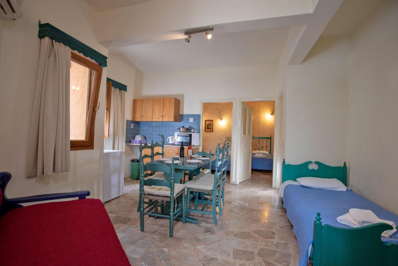 Kleoni Club Apartments Толон Экстерьер фото