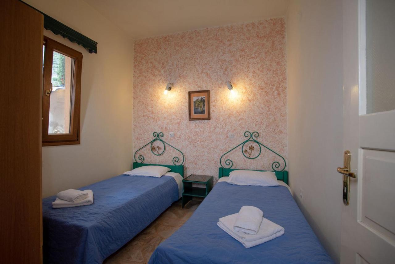 Kleoni Club Apartments Толон Экстерьер фото
